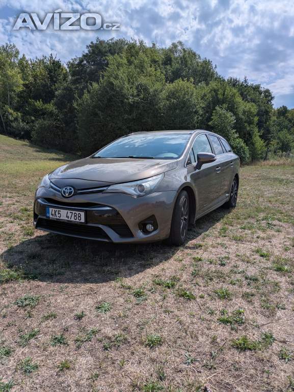 toyota avensis combi