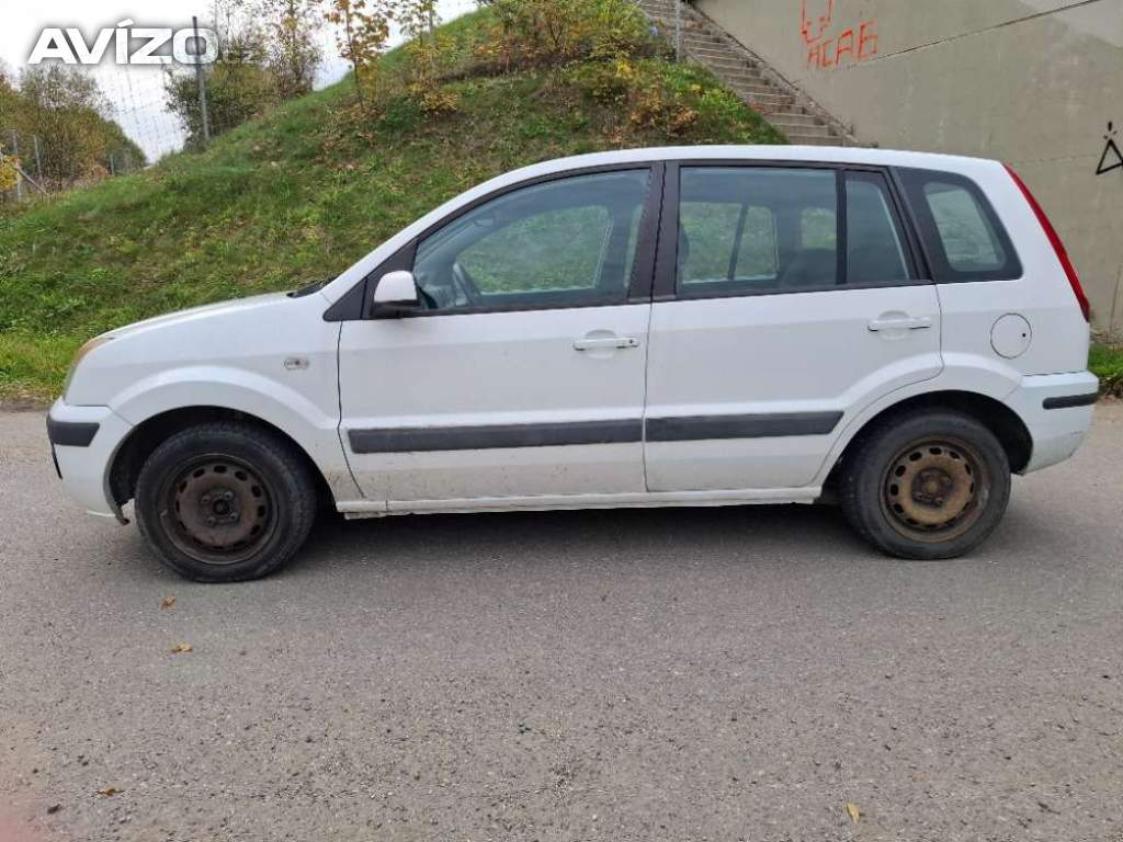 Foto inzerátu Fusion1.4i SPOELHLIVÝ VŮZ / DENNÍ PROVOZ, ZIMNÍ PNEU, CLIMA
