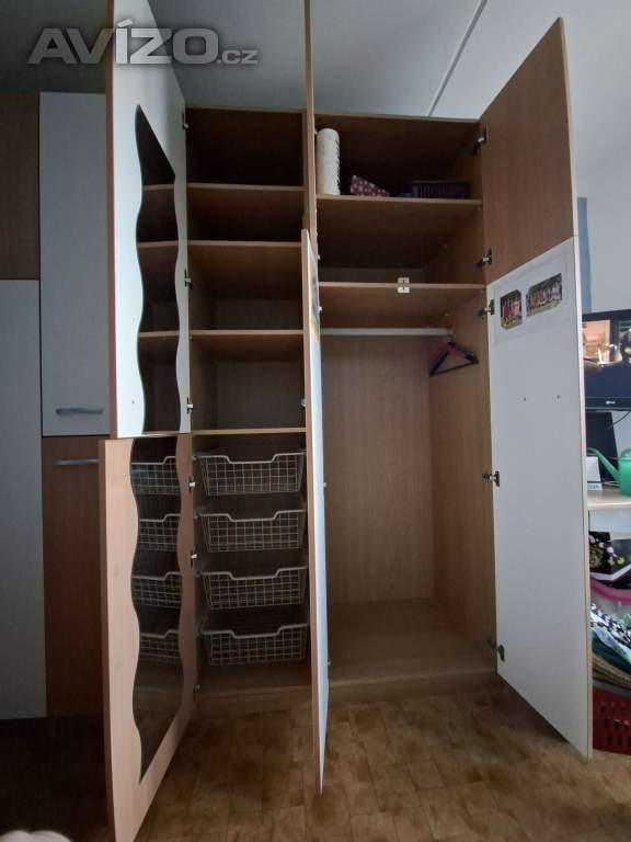 Foto inzerátu Velká skřín