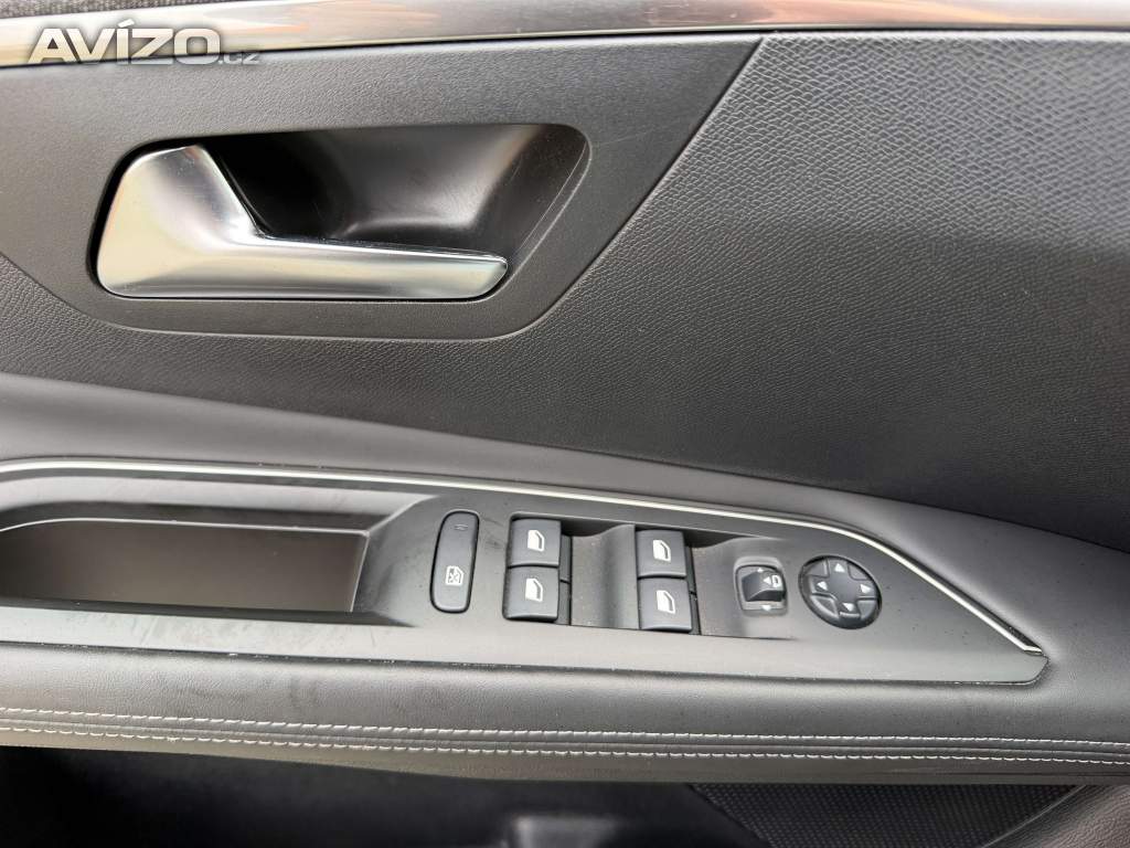 Foto inzerátu Peugeot 3008 1.5 BHDI(96 KW), ALLURE, naj. 49 000 km, ČR