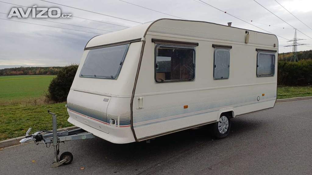 Karavan Adria Forma 470 / toaleta / předstan / 100km