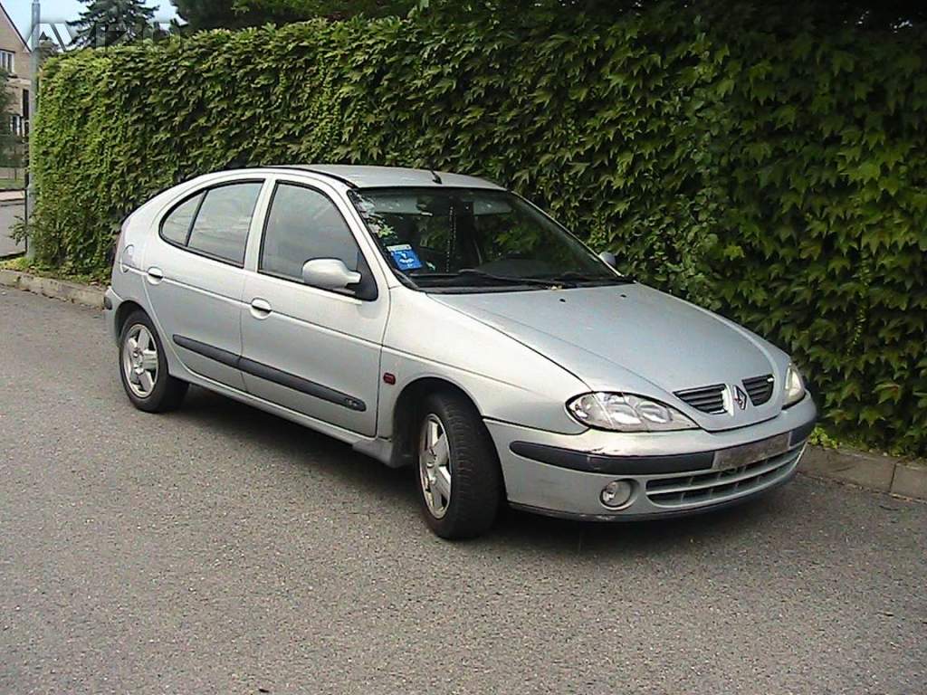 Foto inzerátu NÁHRADNÍ DÍLY - RENAULT MEGANE 1.6 16V