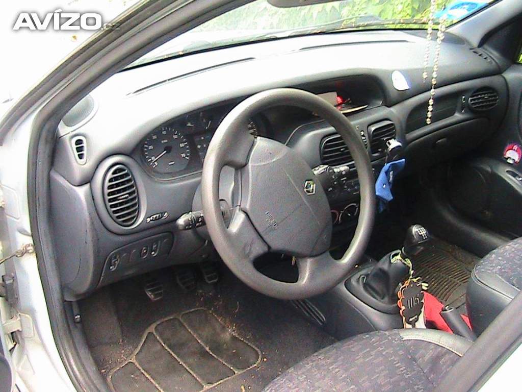 Foto inzerátu NÁHRADNÍ DÍLY - RENAULT MEGANE 1.6 16V
