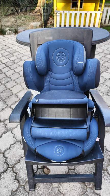 Foto inzerátu Špičková autosedačka Kiddy Phoenixfix 3 (9–18 kg) s pultíkem – Modrá
