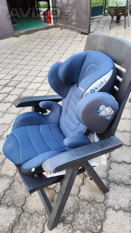 Foto inzerátu Špičková autosedačka Kiddy Phoenixfix 3 (9–18 kg) s pultíkem – Modrá