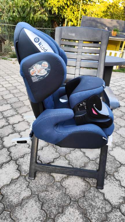 Foto inzerátu Špičková autosedačka Kiddy Phoenixfix 3 (9–18 kg) s pultíkem – Modrá