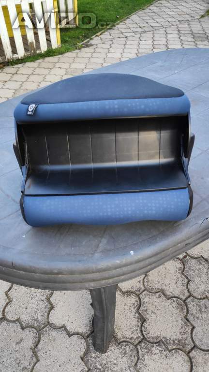 Foto inzerátu Špičková autosedačka Kiddy Phoenixfix 3 (9–18 kg) s pultíkem – Modrá
