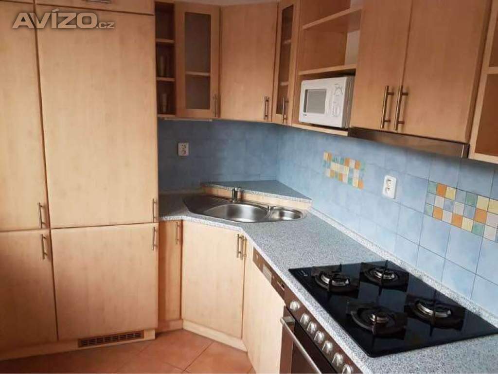 Foto inzerátu Pronajmu 1 neprůchozí pokoj,19 m2, v bytě 2+1, Praha 10, nedaleko parku. 
