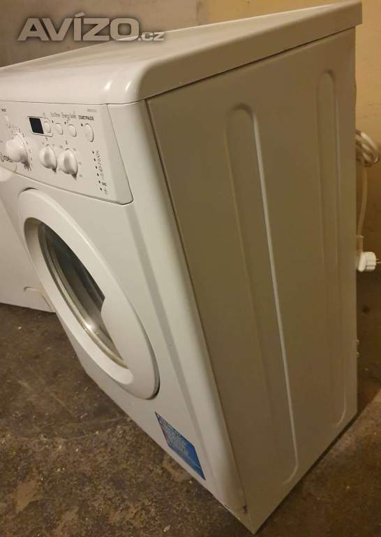 Foto inzerátu PRACKA INDESIT IWSD 51051,BOCNI PLNEMI,5KG,DISPLEJ,A+,1000 OT.