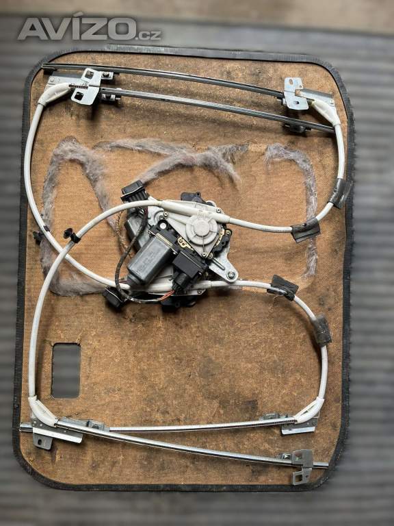Foto inzerátu Elektrické stahovačky oken FELICIA, celá sada
