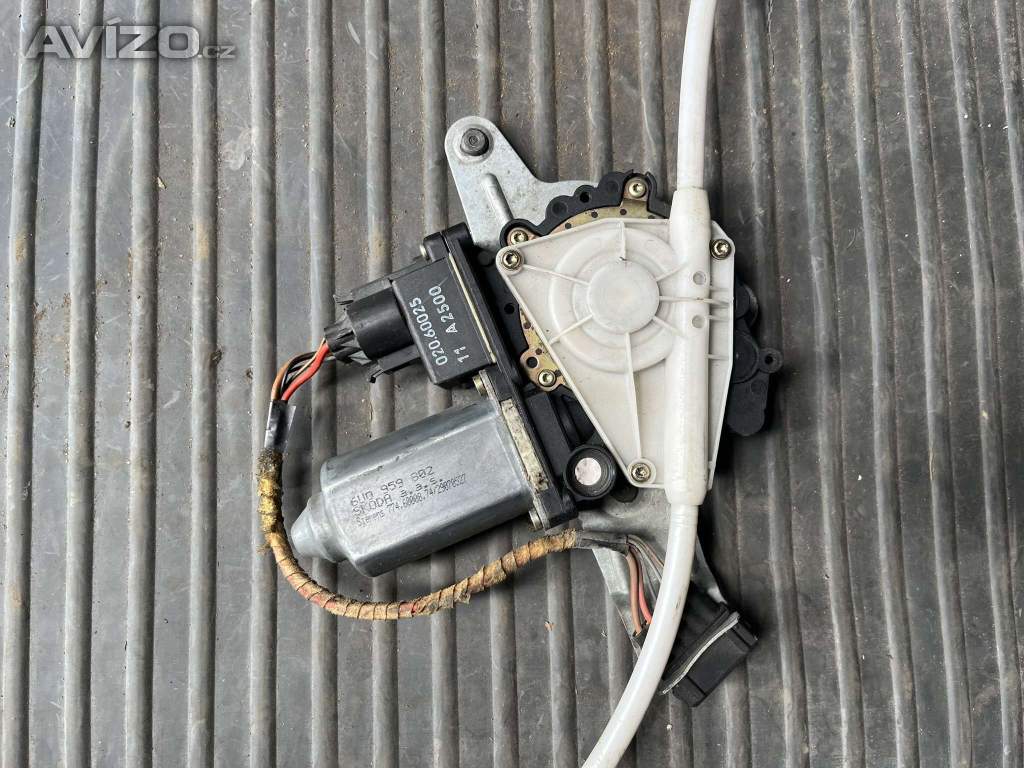 Foto inzerátu Elektrické stahovačky oken FELICIA, celá sada