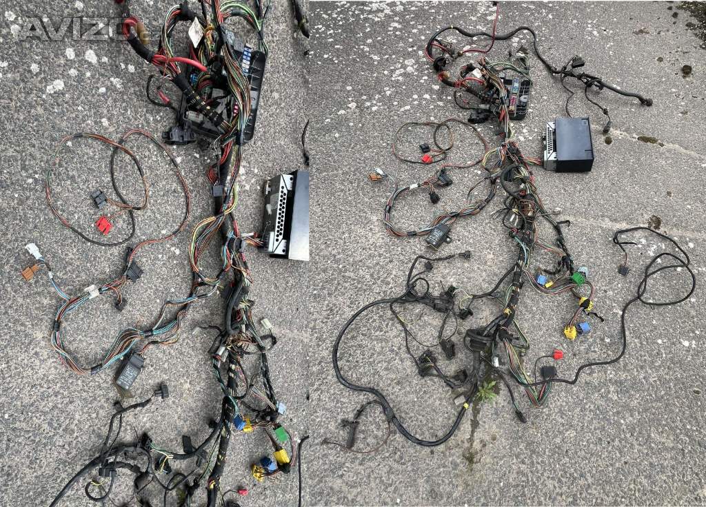 Foto inzerátu Elektrické stahovačky oken FELICIA, celá sada