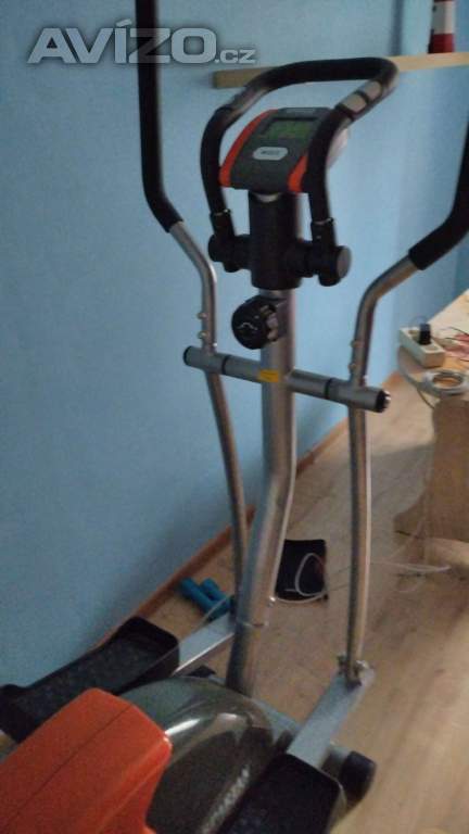 Foto inzerátu Trenažér Orbitrek 