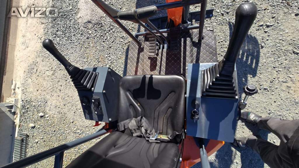 Foto inzerátu Minibagr 1t LGCM LG10 + 3 lžíce 20/40/80 cm Opava