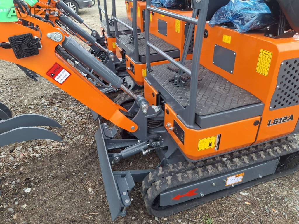 Foto inzerátu Minibagr LGCM LG12A 1,1 t Kubota +3 lžíce 20/40/80