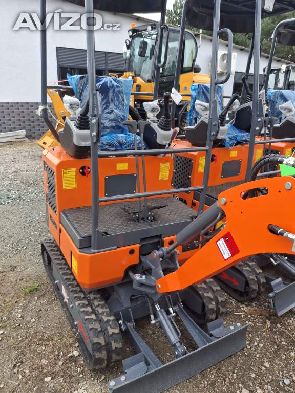Foto inzerátu Minibagr LGCM LG12A 1,1 t Kubota +3 lžíce 20/40/80