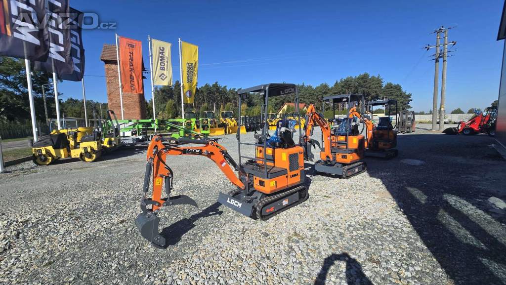 Foto inzerátu Minirypadlo Kubota LGCM LG12A s drapákem + 3 lžíce