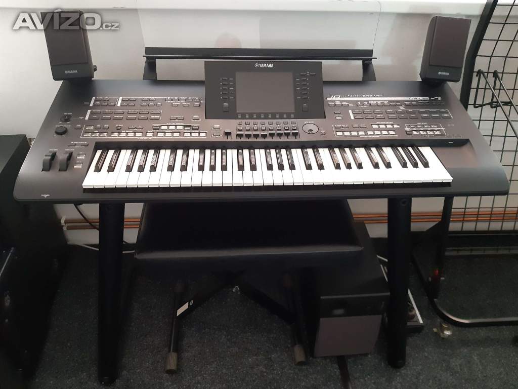 YAMAHA Tyros 4 limitovaná černá serie s příslušenstvím