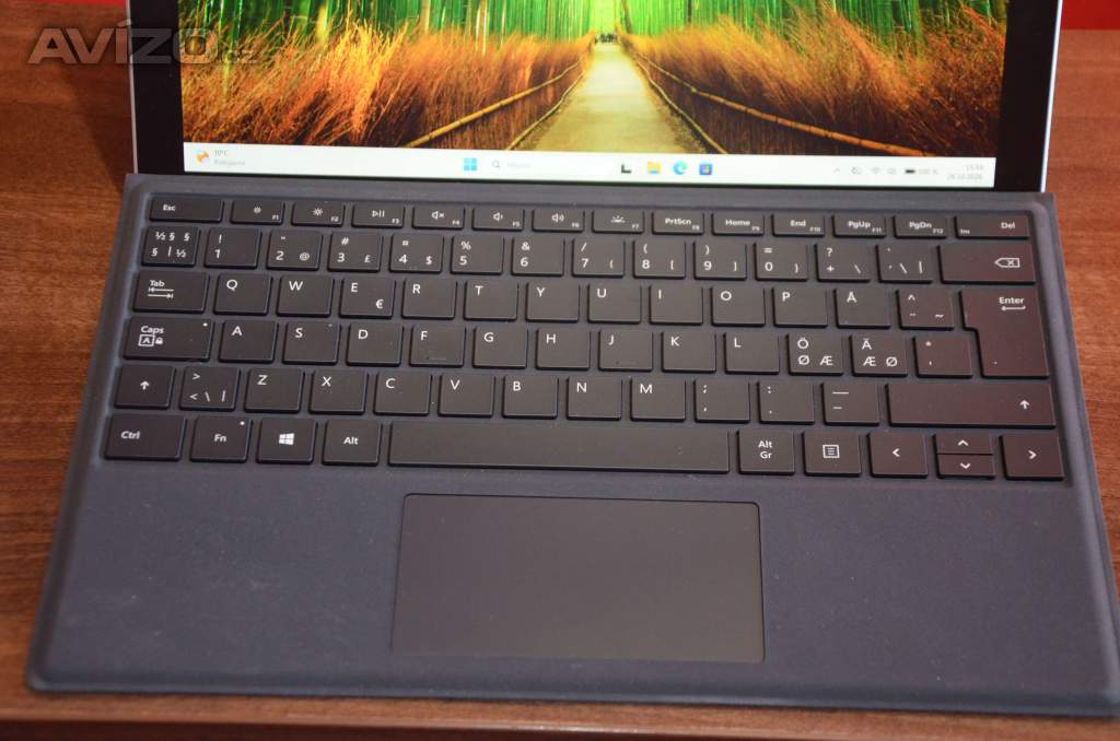 Foto inzerátu Microsoft Surface Pro 6 i5/8GB/SSD 256GB/záruka