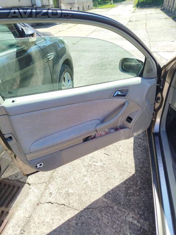 Foto inzerátu Mercedes C180