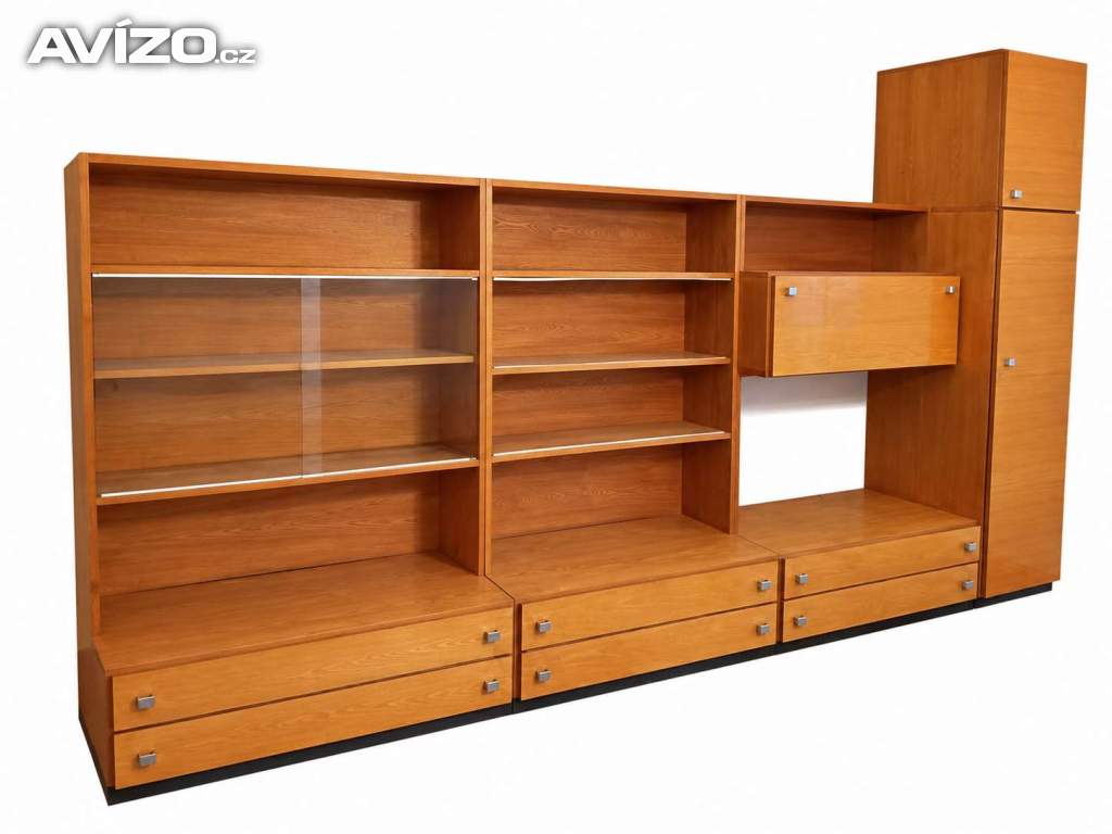 Obyvací stěna z Estonie světlá