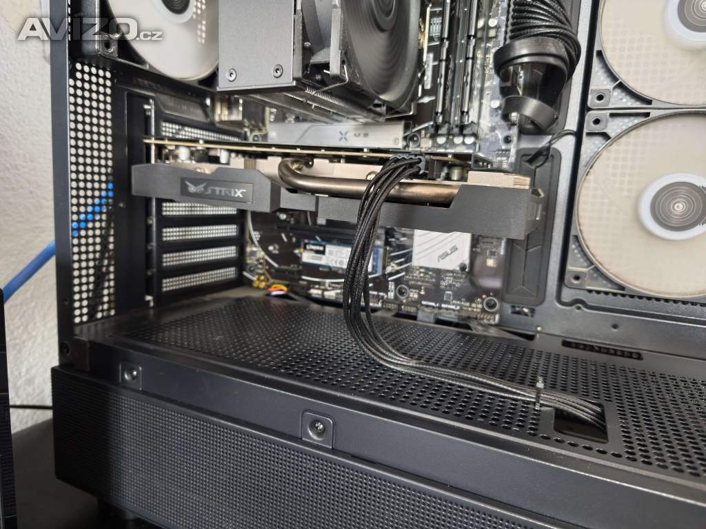 Foto inzerátu Prodám gr kartu ASUS STRIX-R9380-DC2-4GD5-GAMING