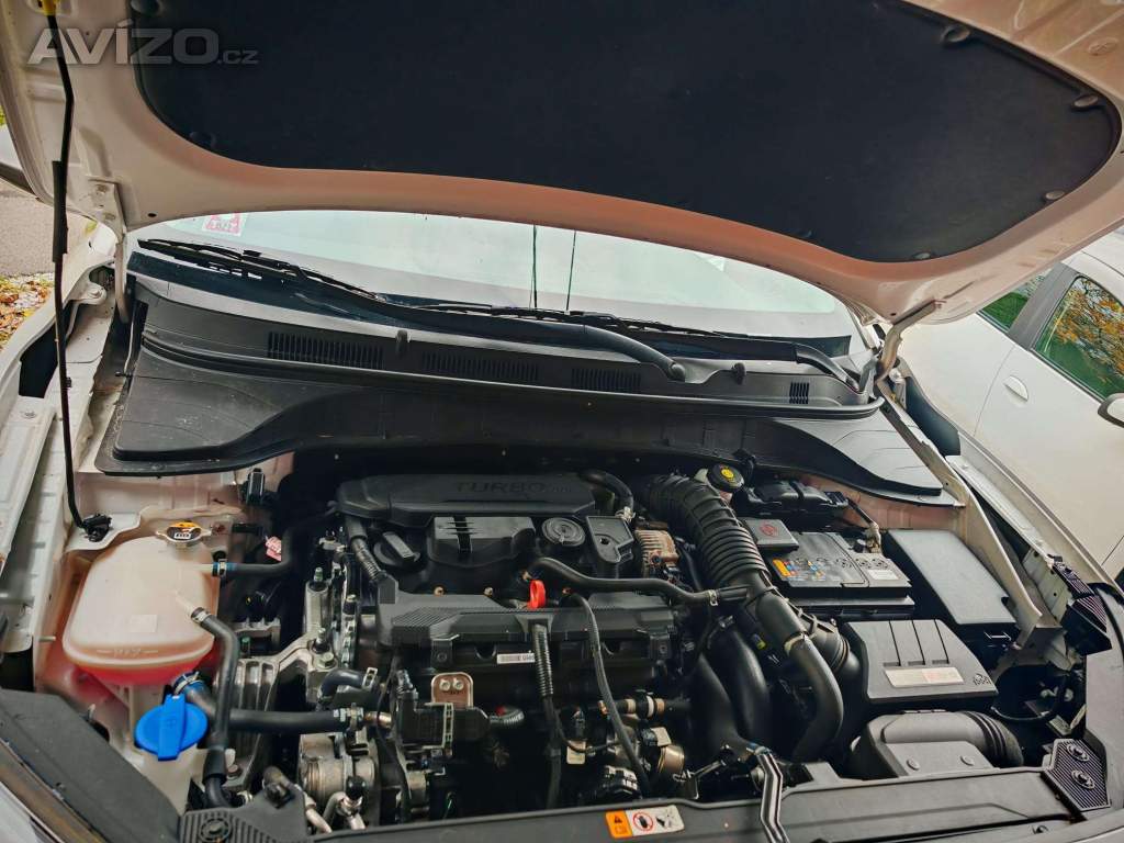 Foto inzerátu Hyundai Kona - bouraný 
