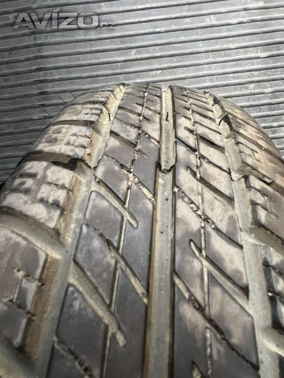 Skoro nejetá pneu 165/70 R13 (rezerva)