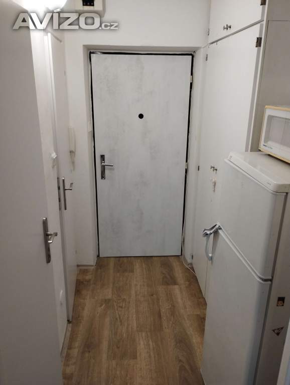 Foto inzerátu pronajmu byt 1+kk ul. Baarova 15, Ostrava Mar. Hory, 3. patro,  22  m2,