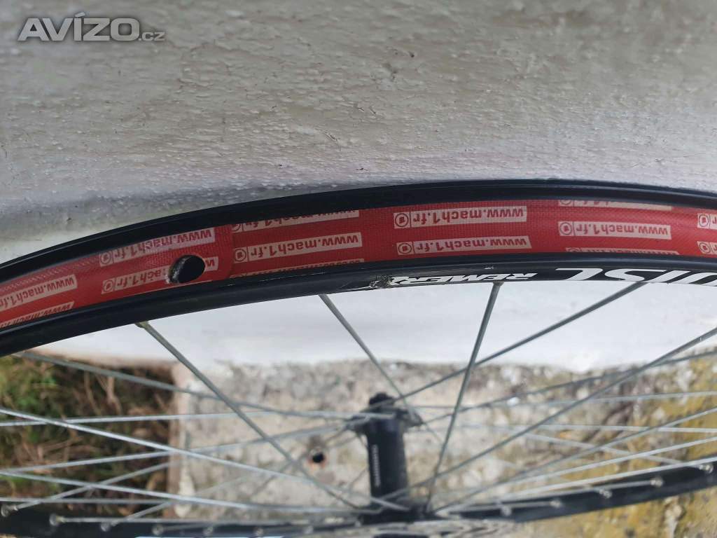 Foto inzerátu PREDNI KOLO 26PALCU,NABOJ NA UPINAK,KOT BRZDA PRUMER 160MM