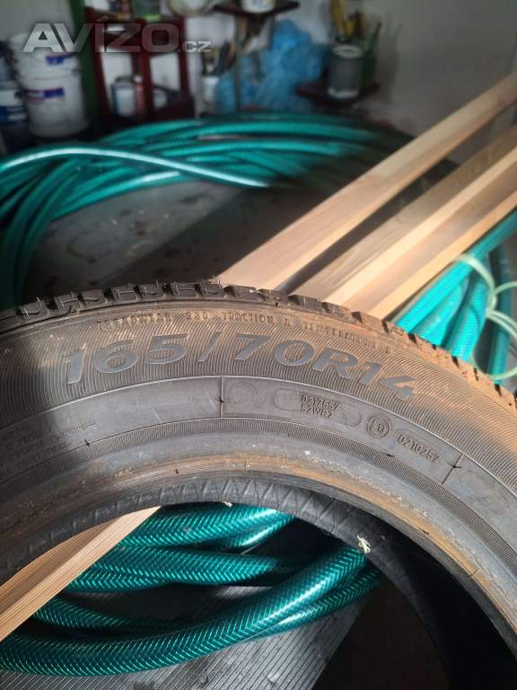 Prodám zimní gumy 166/70 R 14