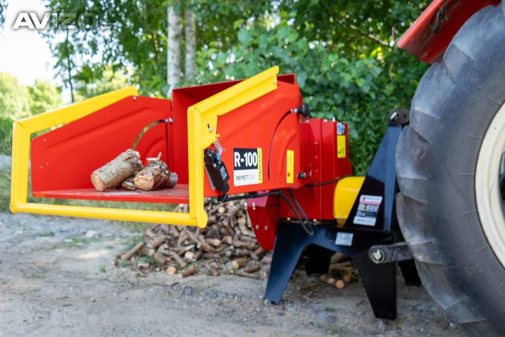 Foto inzerátu ŠTĚPKOVAČ ZA TRAKTOR PTO MODEL R-100 NOVÝ