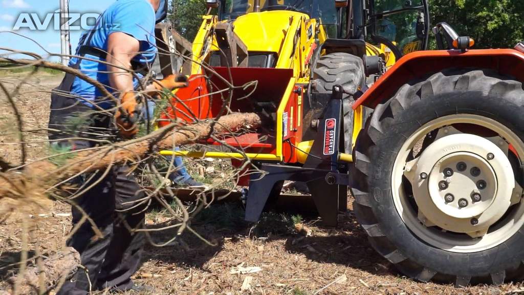 Foto inzerátu ŠTĚPKOVAČ ZA TRAKTOR PTO - MODEL R-120