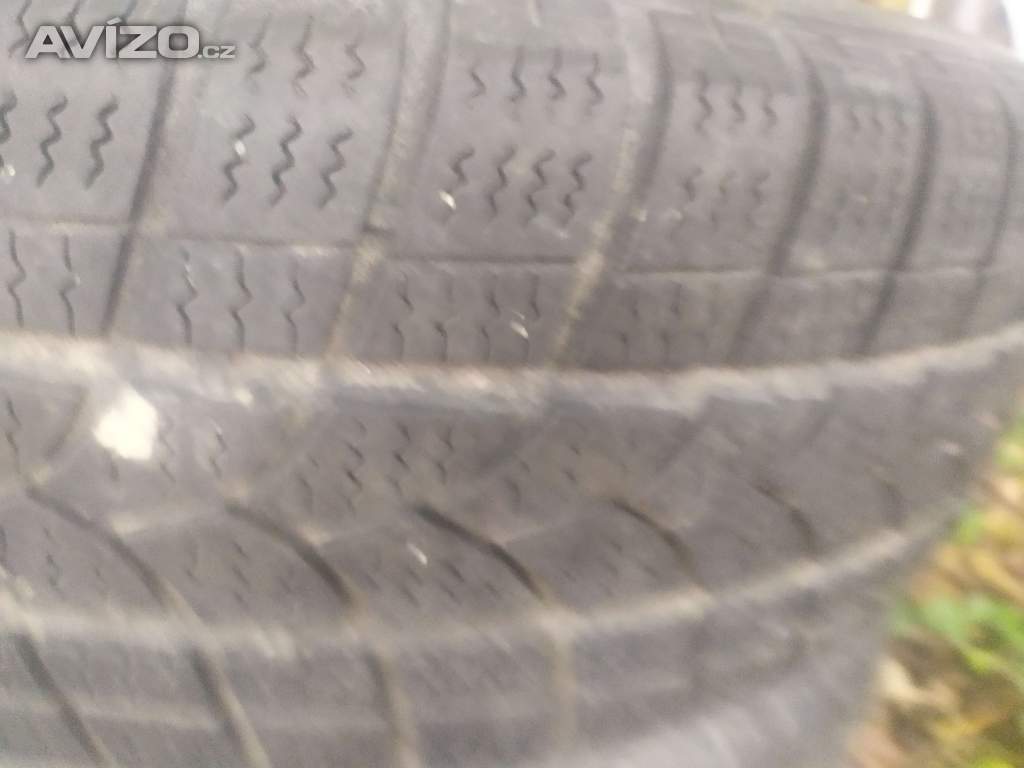 Foto inzerátu 195/65 R15 5x100 zimní dva kola