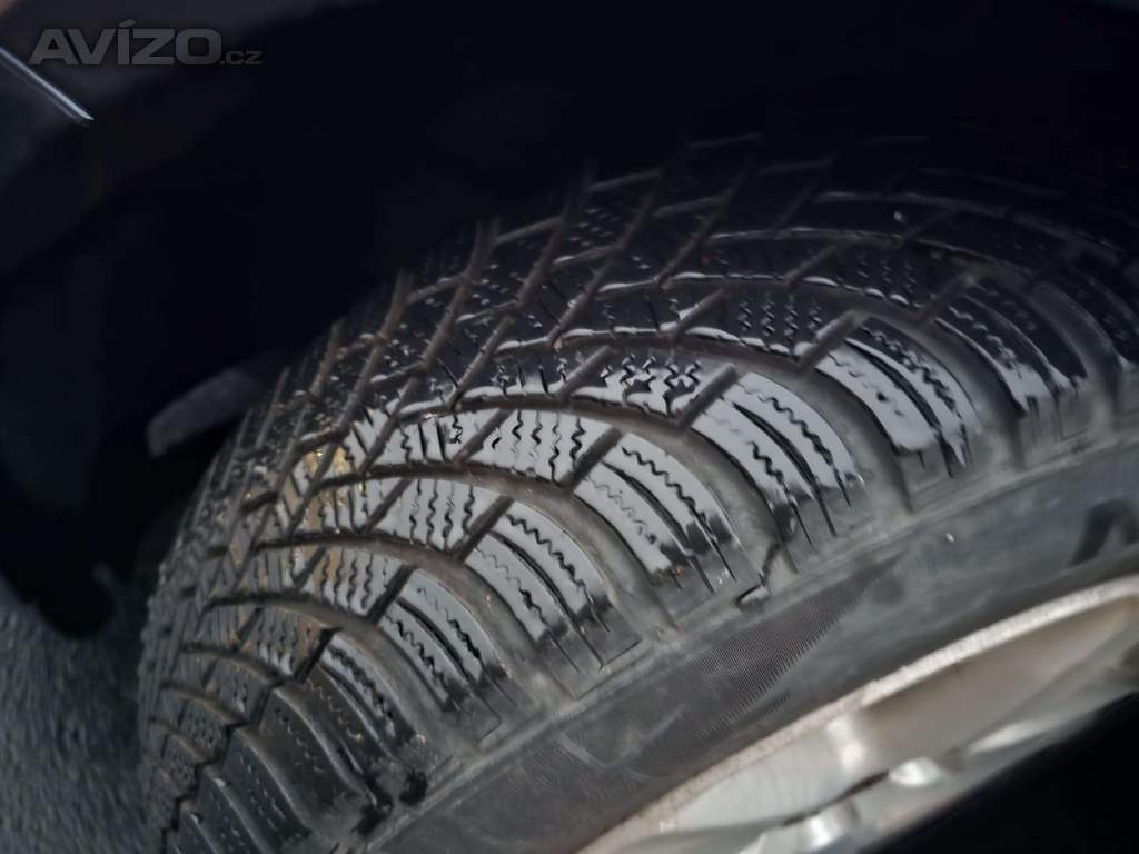 Foto inzerátu Prodám VW Golf 1,6V  75kw r.v.2008