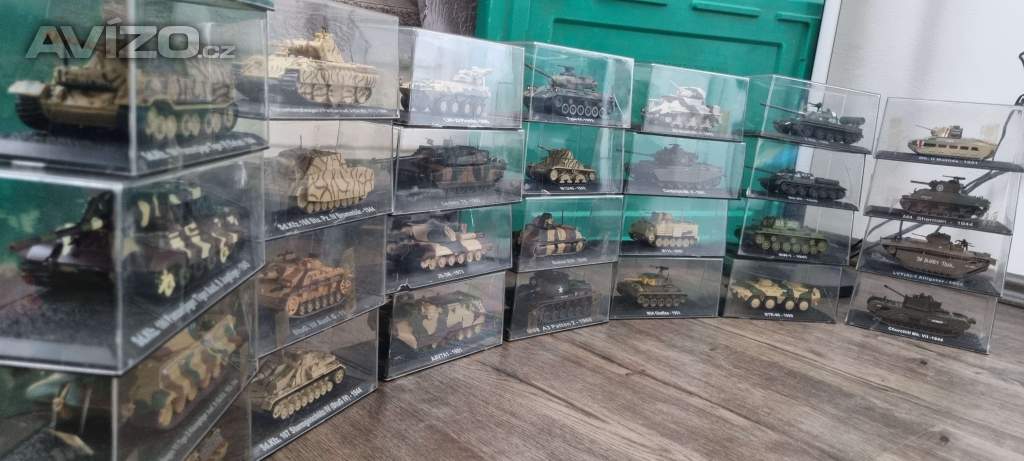 Foto inzerátu Sbírka modelů tanků 1:72 