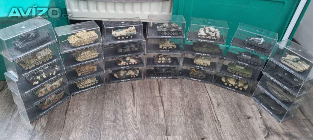 Foto inzerátu Sbírka modelů tanků 1:72 