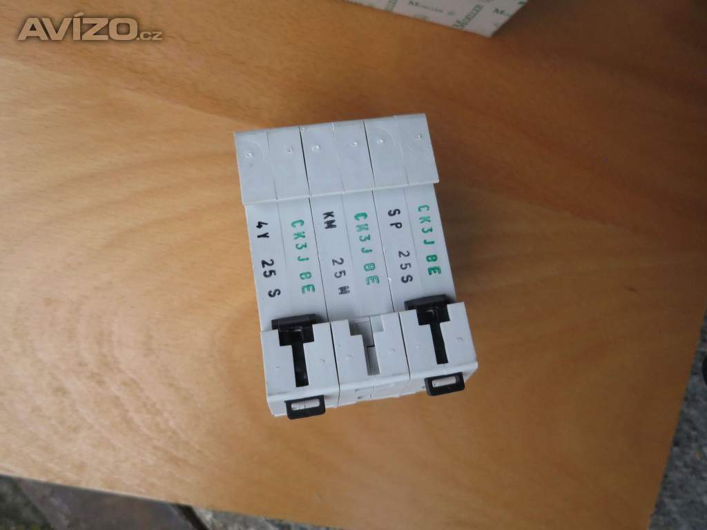 Foto inzerátu 10 x Moeller Z-MS-2,5/3 spínač motorů trojpólový