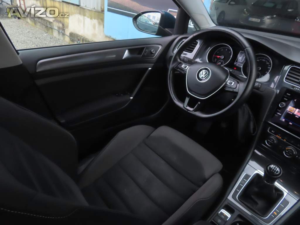 Volkswagen Golf 1.0 TSI