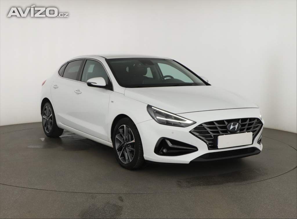 Hyundai i30 Fastback 1.5 T-GDI MHEV