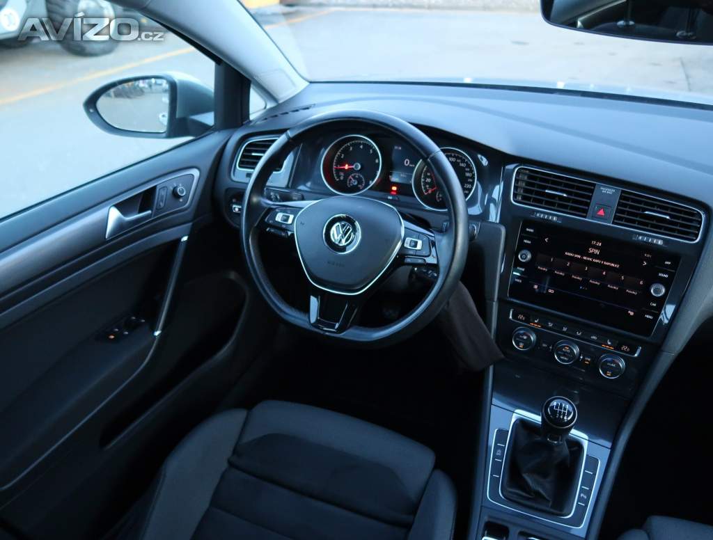 Volkswagen Golf 1.0 TSI