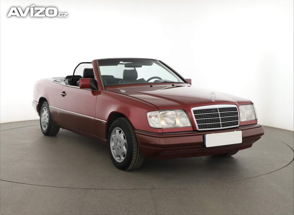 Mercedes-Benz Třídy E E 220 A124