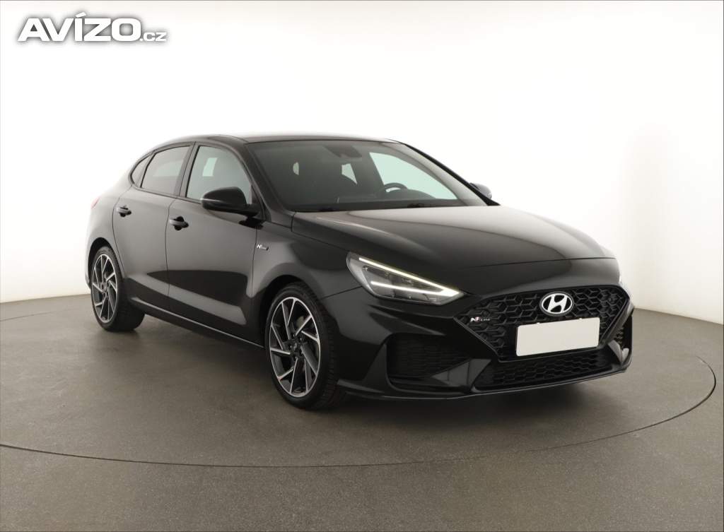 Hyundai i30 Fastback 1.5 T-GDI MHEV