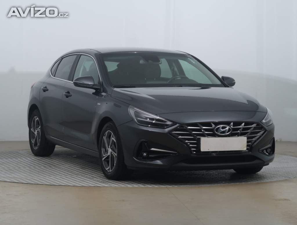 Hyundai i30 Fastback 1.5 T-GDI MHEV