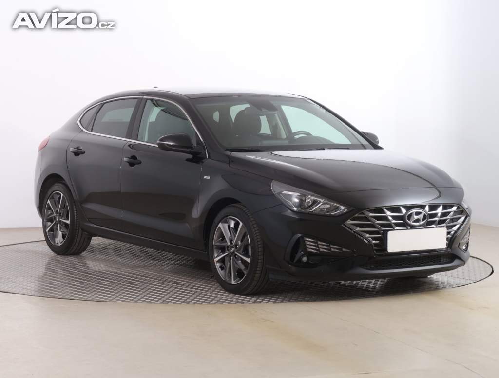 Hyundai i30 Fastback 1.5 T-GDI MHEV