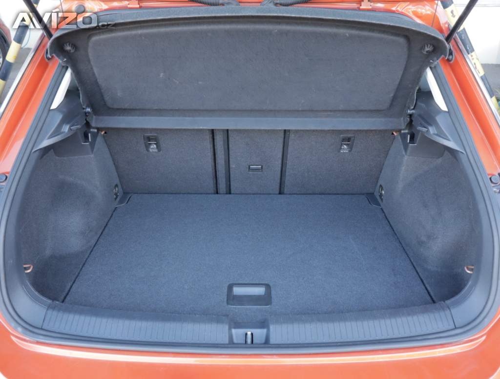 Foto inzerátu Volkswagen T-Roc 1.0 TSI