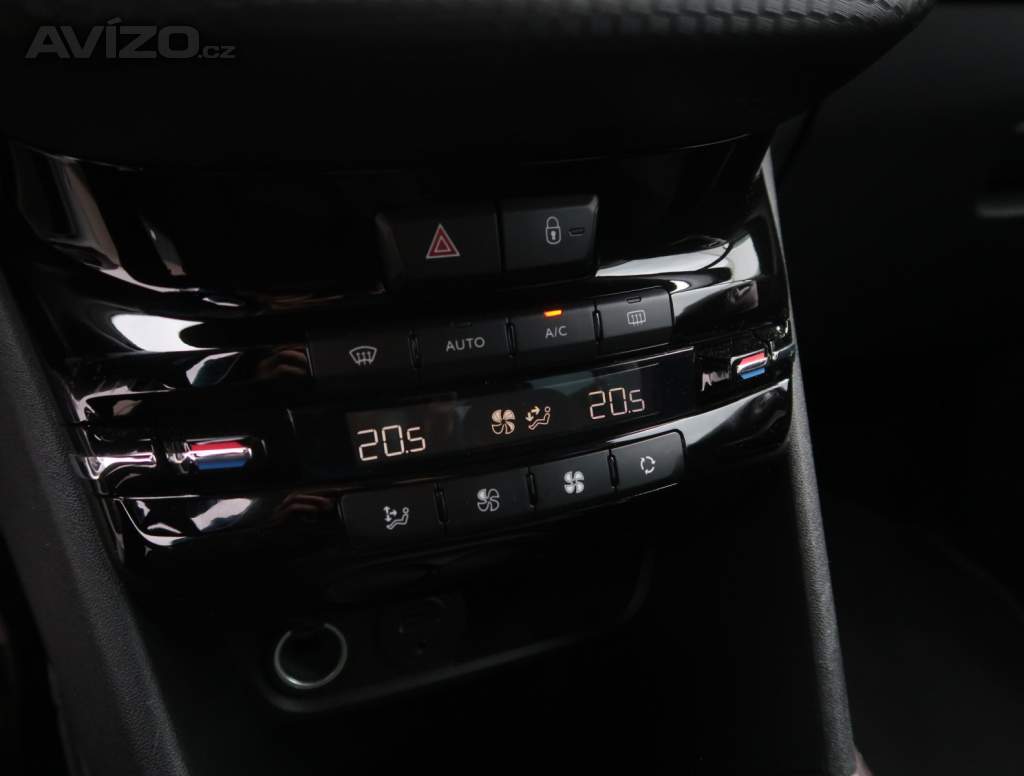 Foto inzerátu Peugeot 2008 1.2 PureTech