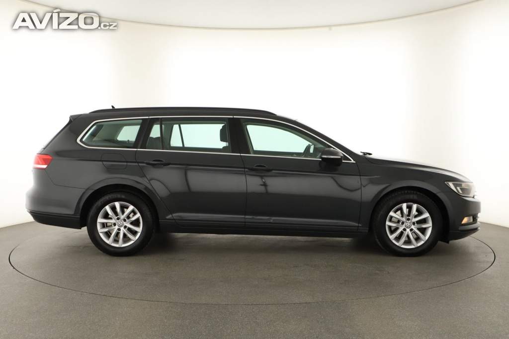 Foto inzerátu Volkswagen Passat 2.0 TDI