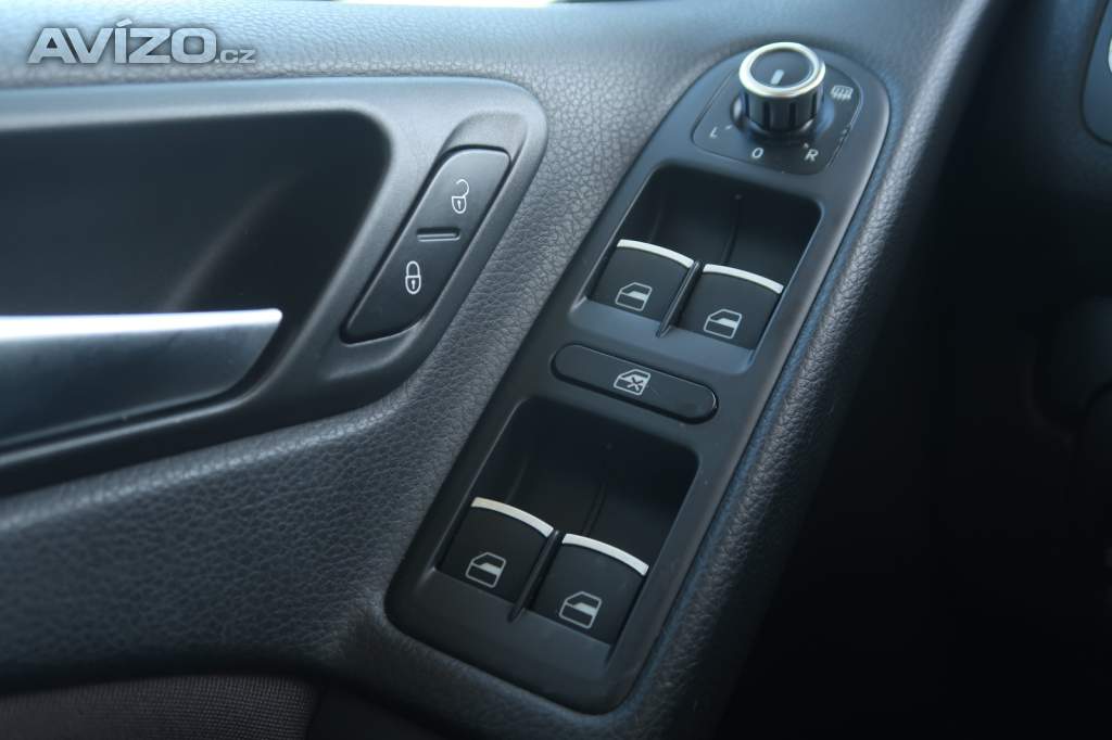 Foto inzerátu Volkswagen Golf 1.2 TSI