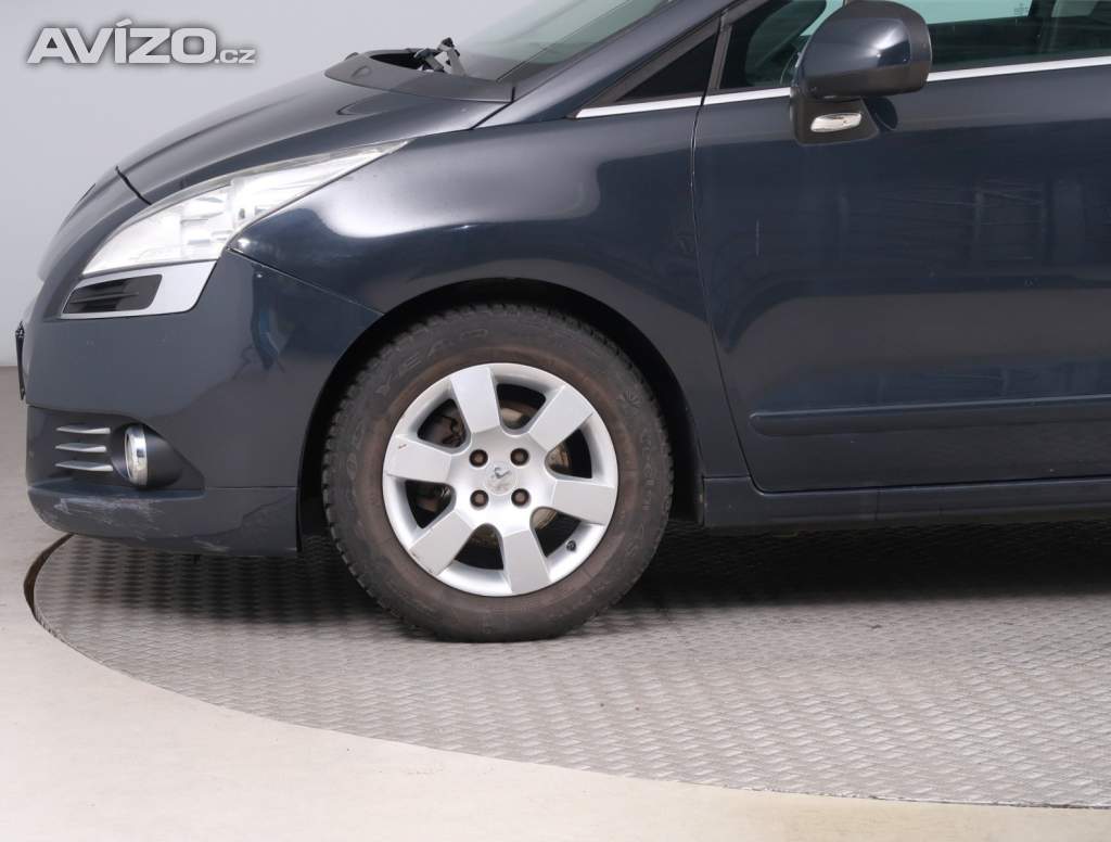 Foto inzerátu Peugeot 5008 1.6 HDi